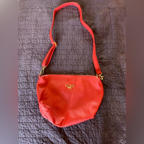 NEW Gorgeous BCBG Paris Crossbody Bag - Picture 2 of 2
